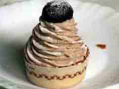 image of the cake named Mont Blanc. the shape of the cake is similar to the Mont Blanc. 